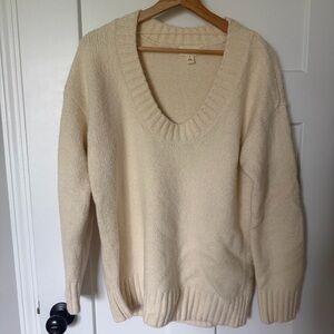 Open Edit Women’s Soft Cream V-Nexk Sweater Large EUC